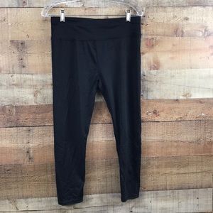 Good Karma Black Capri Size L